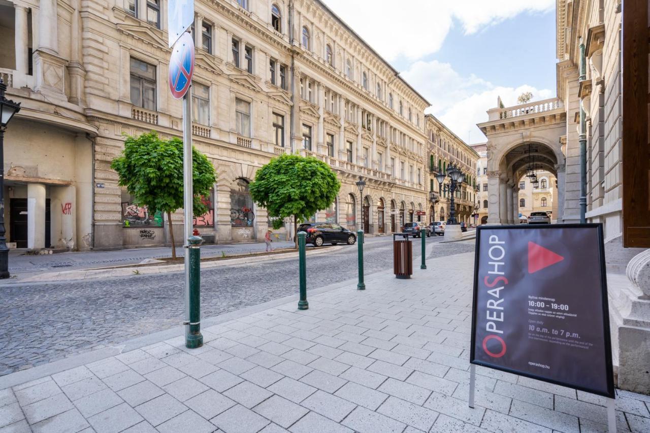 Opera Luxury Apartment With Free Parking Budapest Esterno foto